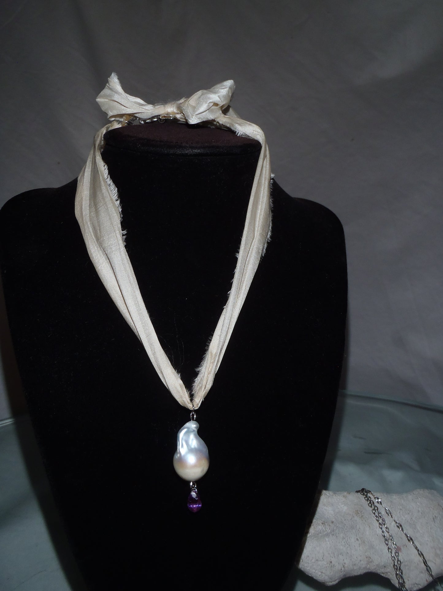 Pearldrop Choker
